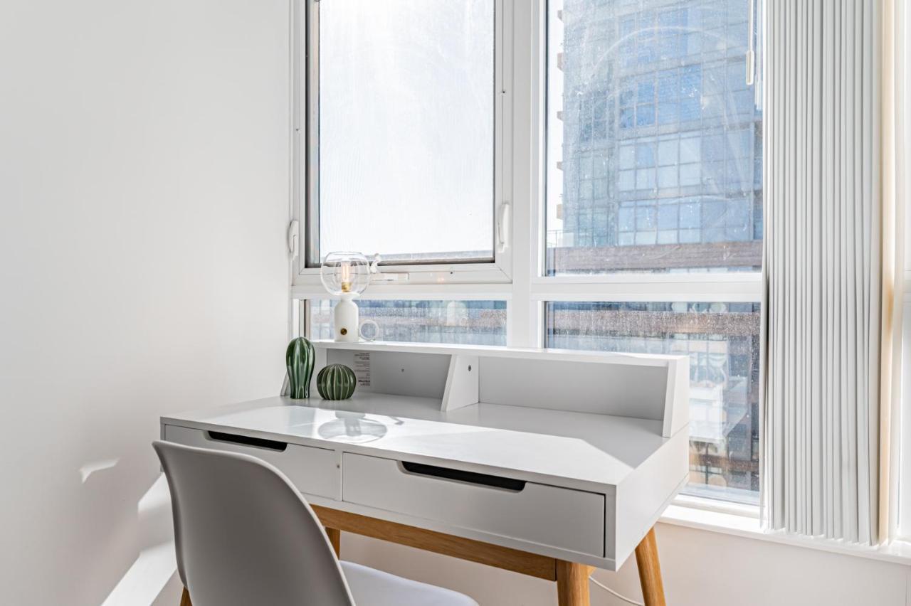 Leckie Luxurious Suites Toronto Exterior photo